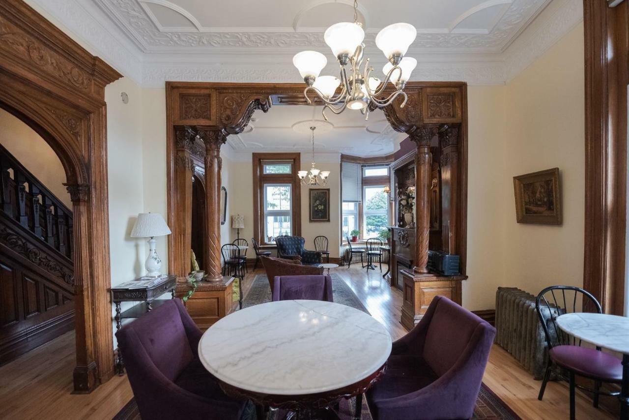Manoir Sherbrooke Монреаль Экстерьер фото